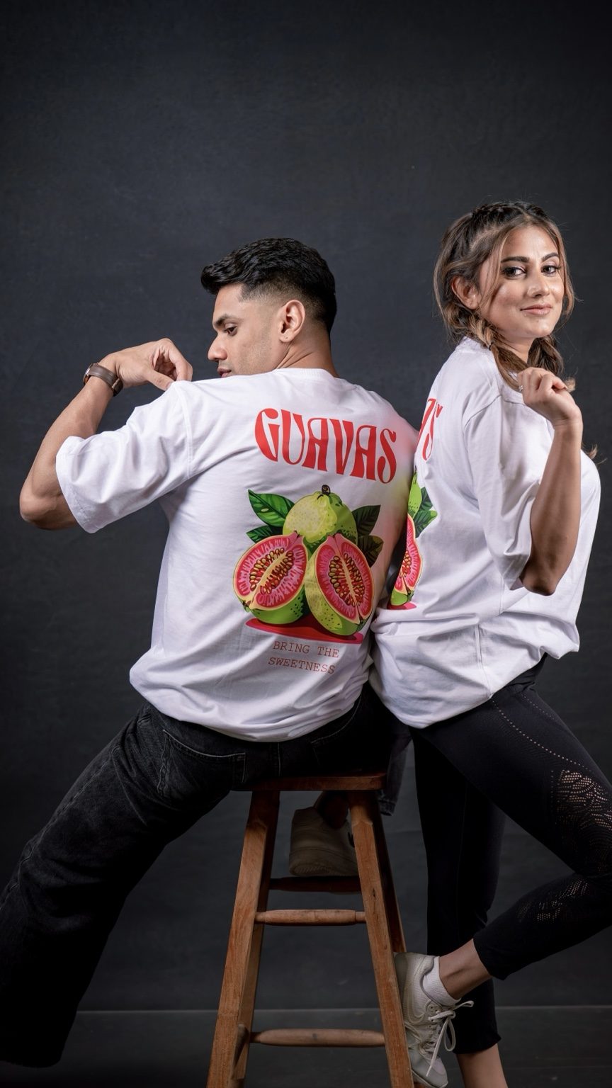 GUAVAS

Graphic Unisex Oversized T-Shirt
