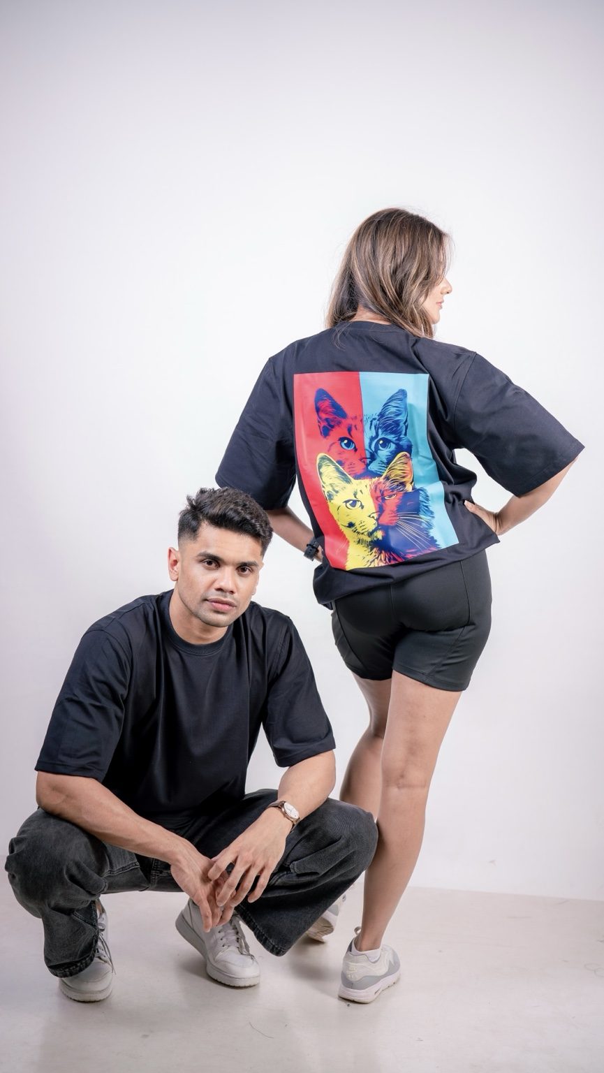 K Y L Cat - Graphic Unisex Oversized T-Shirt