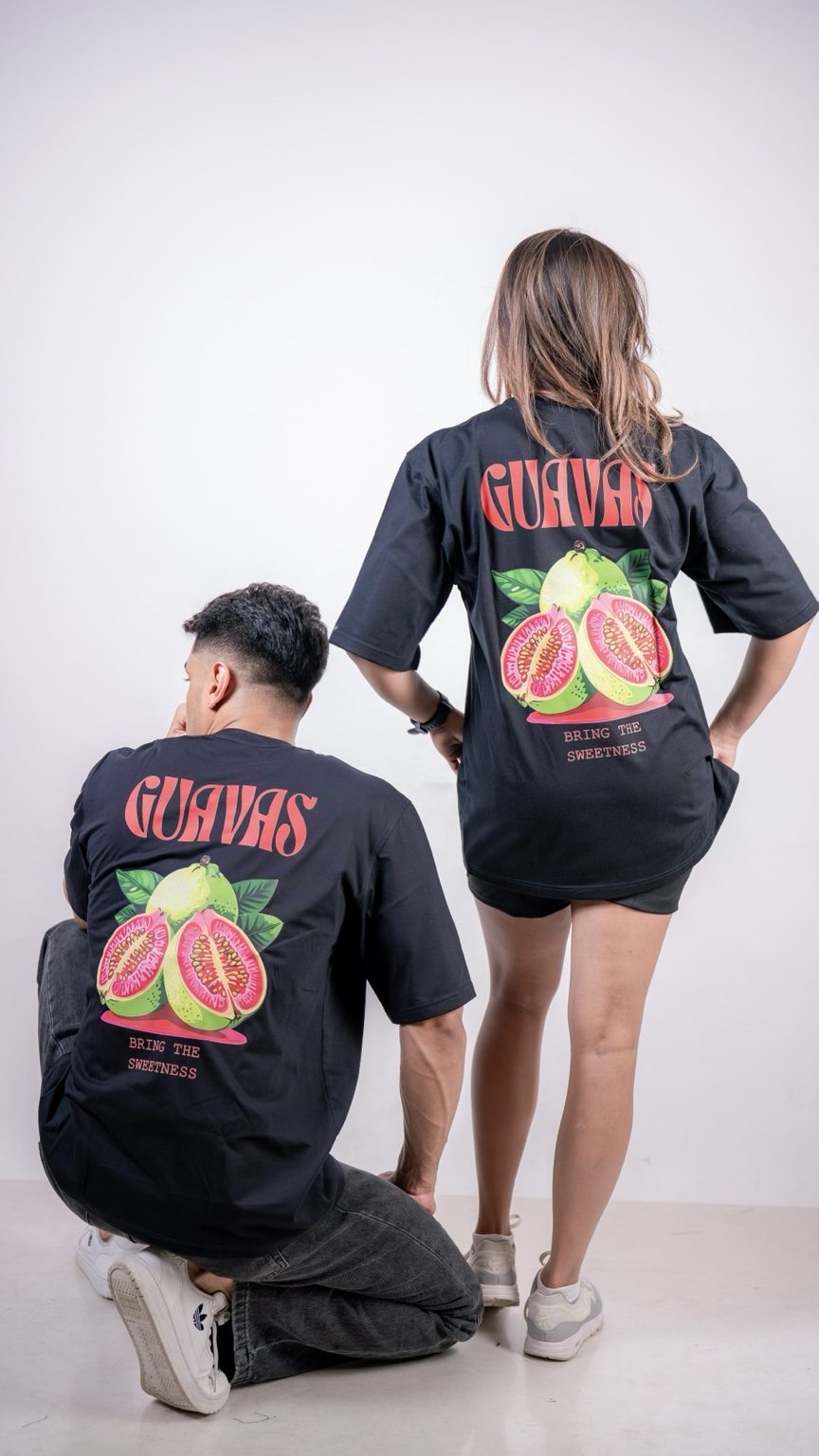 GUAVAS

Graphic Unisex Oversized T-Shirt